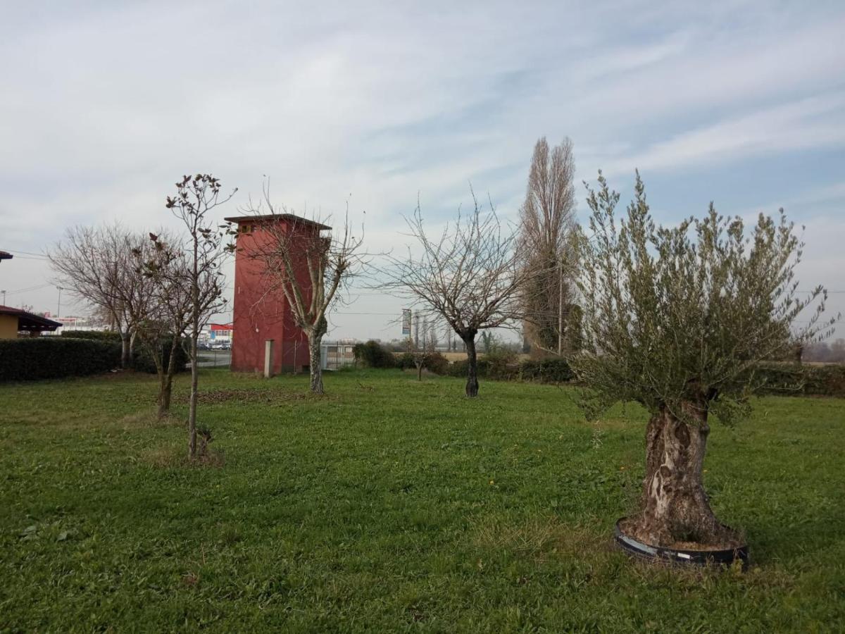 Red Tower Venice Apartment - 2 Mins From Vce Airport- Free Wifi Tessera Εξωτερικό φωτογραφία